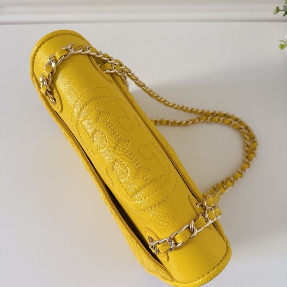 Tory Burch Fleming Small Shoulder Bag Yellow - Picture 4 of 9
